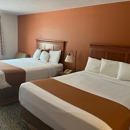 Regency Inn & Suites Anoka Ngoại thất bức ảnh