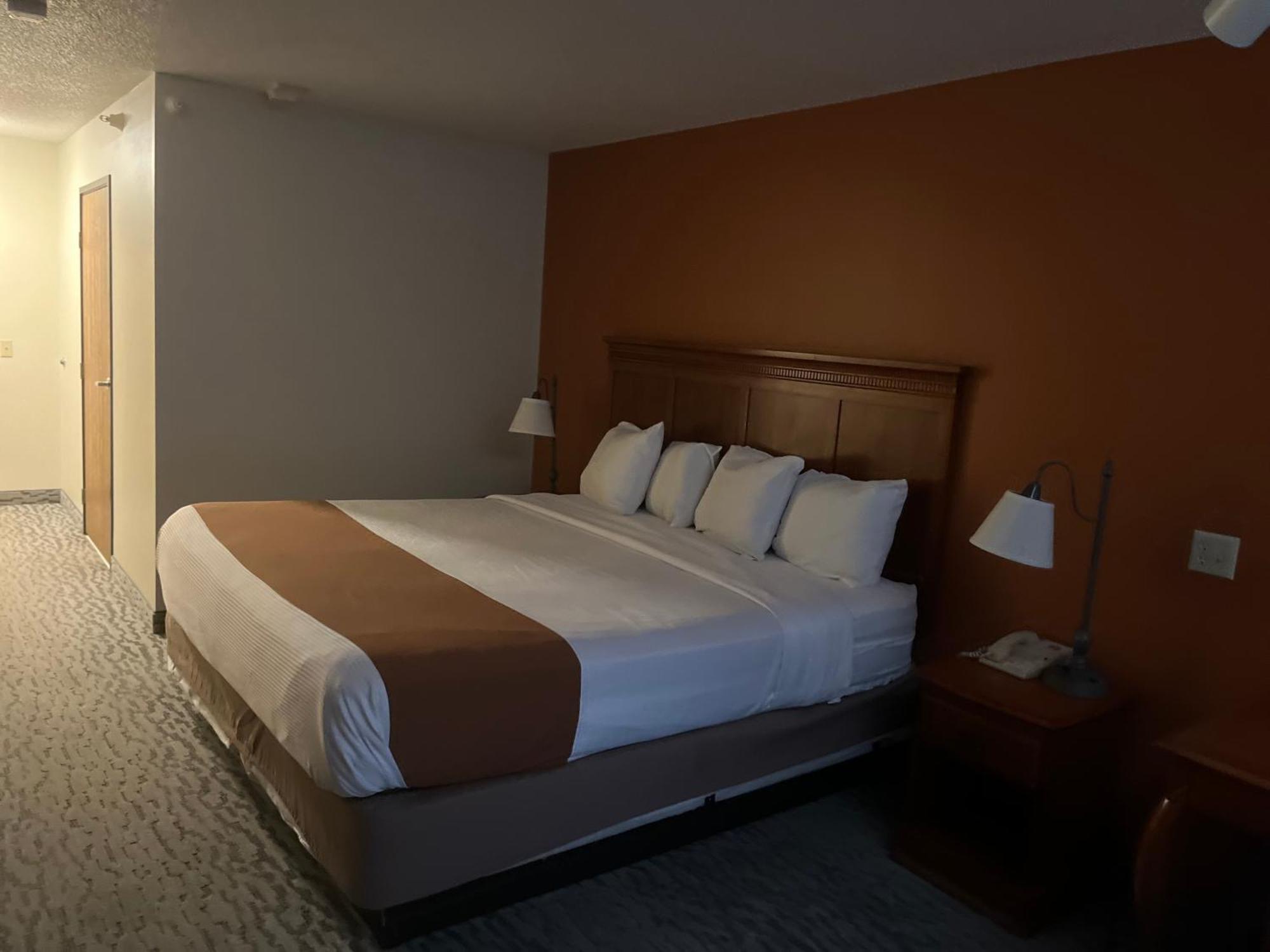 Regency Inn & Suites Anoka Ngoại thất bức ảnh