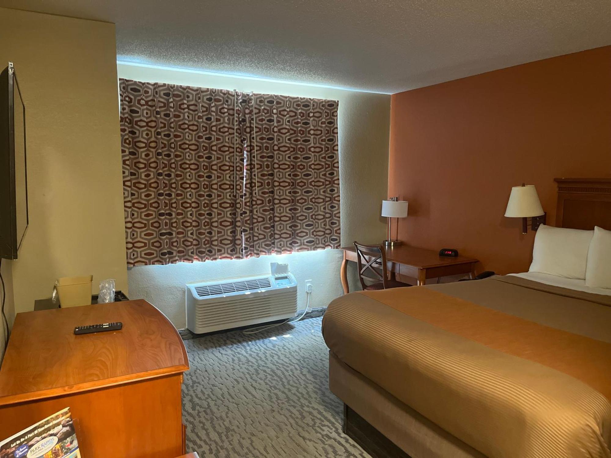 Regency Inn & Suites Anoka Ngoại thất bức ảnh