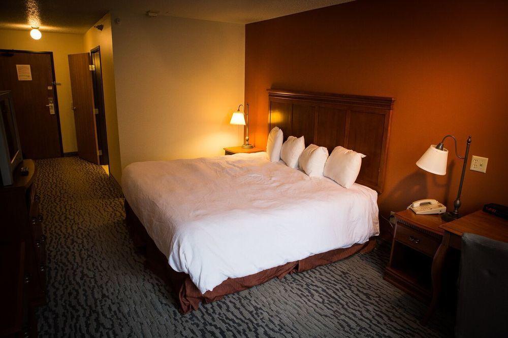 Regency Inn & Suites Anoka Ngoại thất bức ảnh