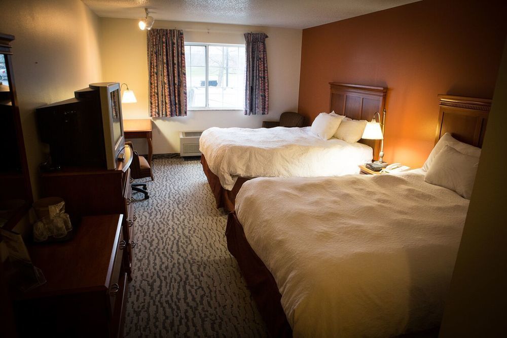 Regency Inn & Suites Anoka Ngoại thất bức ảnh